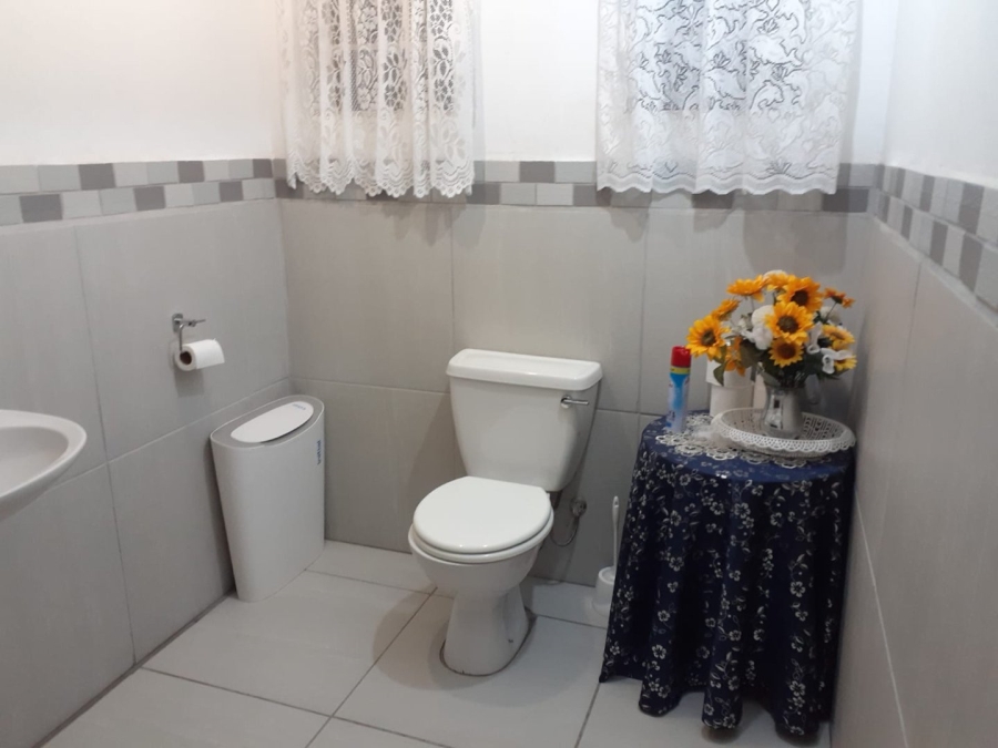 Commercial Property for Sale in Voorbaai Western Cape